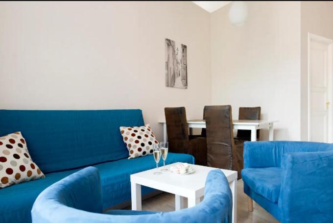 Bright Apartment In Old Town By Urban Rent VNO Buitenkant foto
